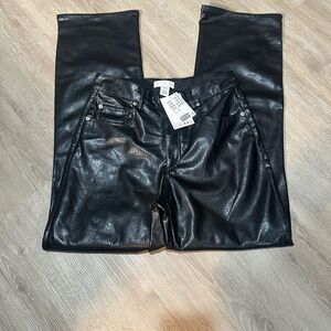 NWT H&M Faux Black Leather Straight Leg Pants Womens Size 8 😻